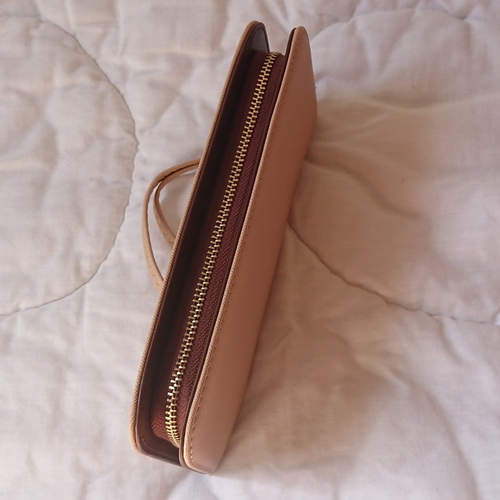 NEW WALLET - Picture 2 of 4